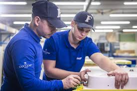 Meubelmaker Exterieur | Makkum